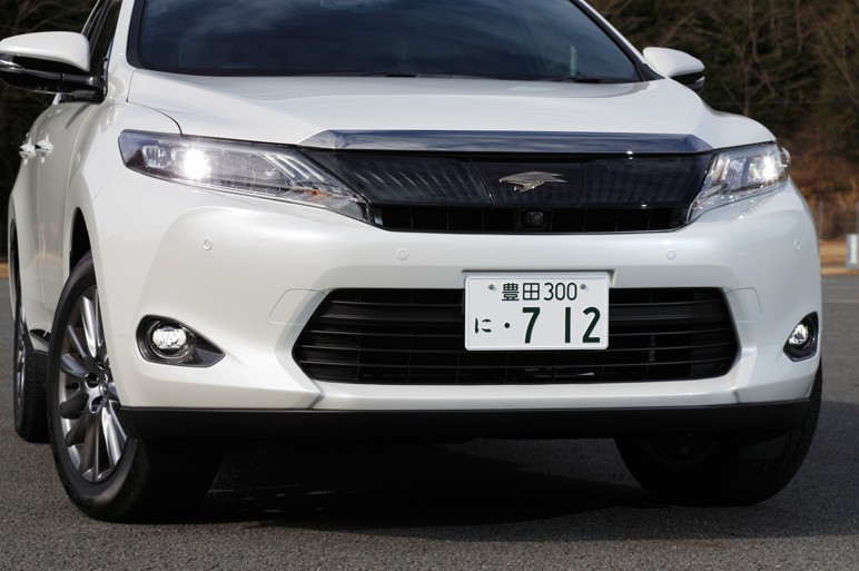 新型ハリアー。ガソリンか、ハイブリッドか？