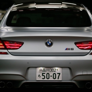 BMW Mのエンブレムが意味する深淵を知る