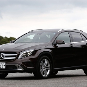 GLAクラス、オイシイとこ取りのトレンディSUV