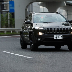 新型チェロキー初の限定車「ウォーリアー」が狙い目
