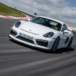 ケイマンGT4試乗。バーゲン価格のハンドリングマシン