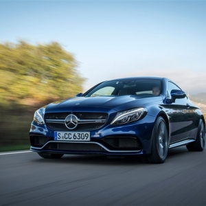 新型Cクラスクーペ試乗。AMG C63クーペはサーキットで全開走行