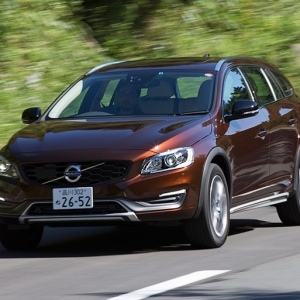 V60クロスカントリー。エンジンも走りもドイツ車とは世界が違う