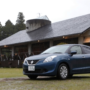 インド製の逆輸入車スズキ バレーノ試乗。ターボ＆NAそれぞれの乗り味は？