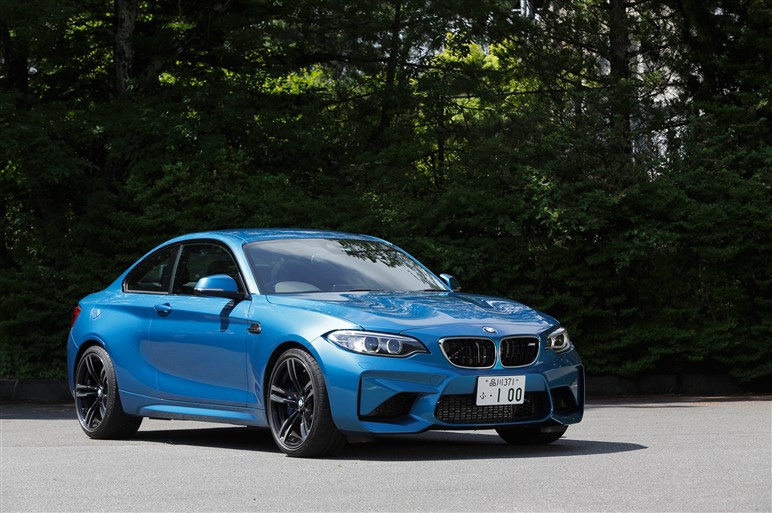 E46型M3ファン垂涎の「BMW M2クーペ」に試乗。ドライビングに死角は？