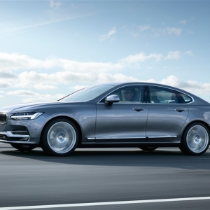 新型S90/V90に海外試乗。新世代ボルボのフラッグシップの実力にふれた