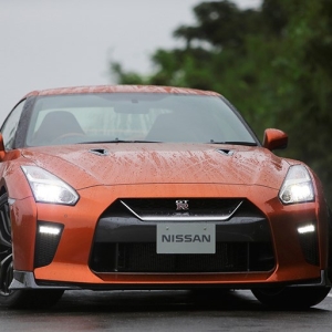 日産GT-R・17年モデルに試乗。内外装デザインの変更と走りの深化の狙いとは？