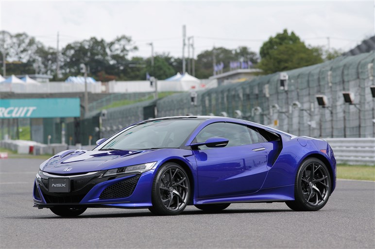 新型NSXは初代NSXの進化型じゃない。サーキット試乗で見えた正体とは？