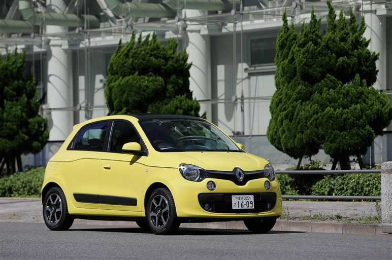 新型トゥインゴに試乗。異例に個性的、街角を曲がるだけでも愉しい