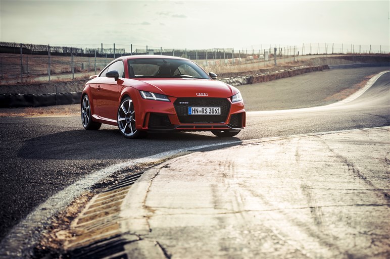 アウディTTの頂点「TT RS」が7年ぶりに第2世代へ。ドイツから走りを報告