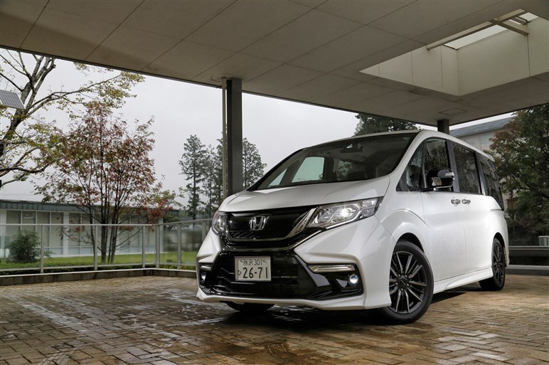 ステップワゴン モデューロX に試乗。走りはどう変わった？