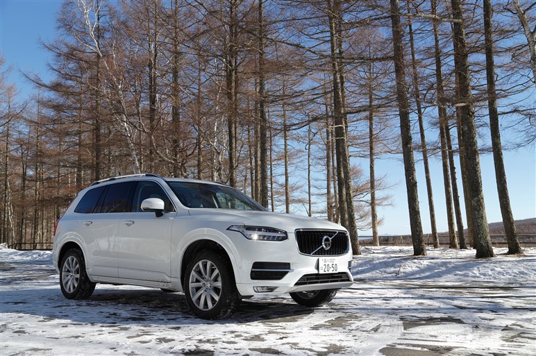 XC90のベーシックモデルT5に試乗。必要最小限のエンジンで走る知的な楽しさ