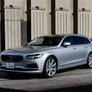 新型ボルボV90とS90速攻試乗。新世代プラットフォーム採用の走りは？