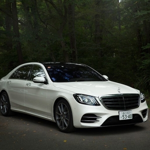 リモート駐車など先進装備を満載した最新のSクラスとAMGに試乗する