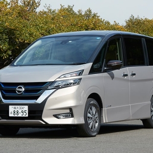 セレナ e-POWERは目からウロコレベルのデキ。ホンダi-MMDとの比較は？