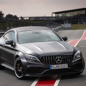 9速MCTを搭載する新しいAMG C 63は快適性重視のおっとり系