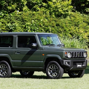 新型スズキ ジムニーがプロはもちろん見た目買いの人も満足させてしまう理由