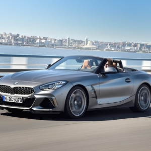 新型BMW Z4はトヨタコラボの突然変異。スープラと2択も悩ましい!?