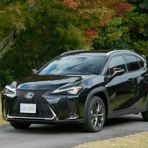 レクサスUXはハッチバックのようなSUV。ブランドを引っ張る強い個性と味がある