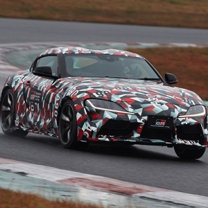 トヨタ スープラ試作車は限界域でピーキーな走り。86とは世界が違う