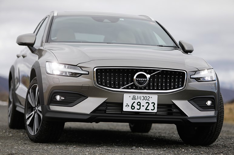 ボルボ V60 クロスカントリー試乗　真面目な遊びグルマは意外とスポーティなドライバーズカー