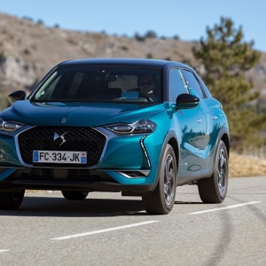 フランス発の小型高級SUV、DS3 クロスバックの超個性的スタイルは日本で成功するか？