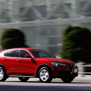 アルファロメオのステルヴィオ ディーゼルはガソリン車にない新鮮なスポーティさをもつSUV ...