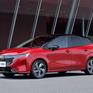 日産ノート オーラ発売　プレミアムコンパクトを謳うノートの新ブランドはアリかナシか？ ...