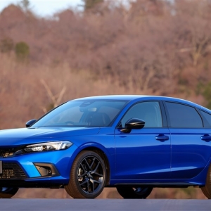 ホンダ シビックの大本命、ハイブリッドがついに登場。エンジンモデルに差をつける上質な完成度に注目 ...