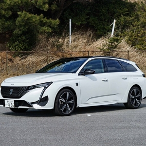 プジョー308SW GTハイブリッドはサイズと重さの感覚が超不思議（ホメ言葉！）
