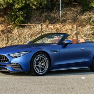 メルセデスAMG SL43 試乗。凶暴性は薄れたが、時代に合った洗練を手に入れた