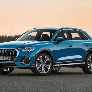 新型アウディ Q3は車両価格3万ユーロ弱から。RS Q3やSQ3も登場しそう