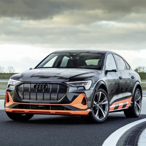 アウディeトロンスポーツバックにSモデル登場。欧州が売れないEV開発を推し進める理由とは ...