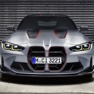 赤のくまどりにレーザーライトの目立ちまくりレーサー「M4CSL」にくぎ付け！ 世界1000台、日本向けも瞬殺必至 ...