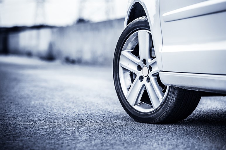タイヤ前線に異常あり！ ドイツ車ですらウェット性能が怪しくなってきた？