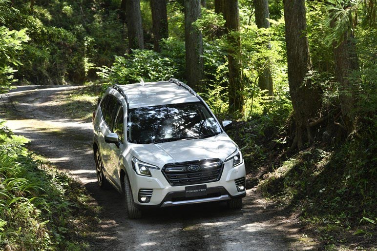 スバルのSUVを新型から旧型まで10車種紹介。新車価格と中古車相場も比較【購入ガイド】