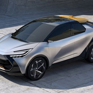 プリウスよりこっちでは!? 登場間近の新型「C-HR」は300万円前半～が有力