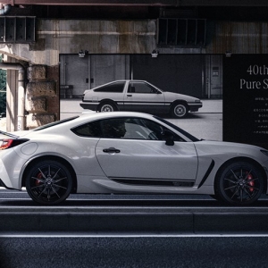 【200台限定】往年のハチロク風の特別仕様車登場！　GR86一部改良＆RZ“40th Anniversary Limited” ...
