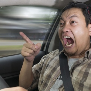 煽り運転で「私人逮捕！」はアリなのか？ そもそも煽られないウラ技はあるのか？