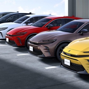 早くも人気沸騰のクラウンスポーツ。納車が長くても“買い”だと思う3つの理由