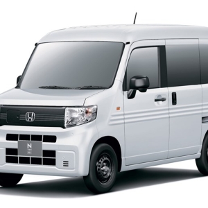 2024年は軽商用EVバン元年に。トヨタ連合vsホンダ、使いやすそうなのはどっち？