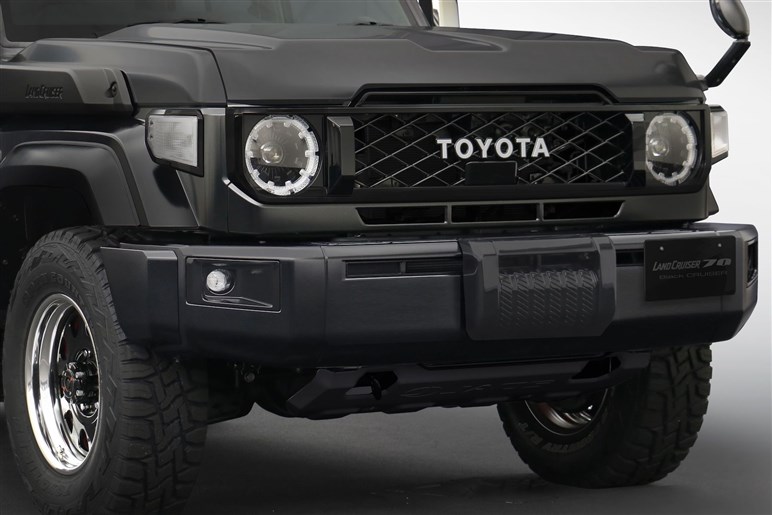 トヨタ車体がマットブラックのランクル70を公開。パーツは販売も検討中｜東京オートサロン