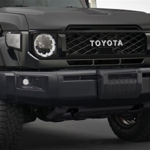 トヨタ車体がマットブラックのランクル70を公開。パーツは販売も検討中｜東京オートサロン ...
