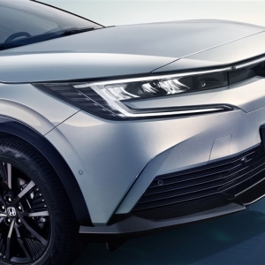 ホンダが斬新デザインの電動SUV「e:NP2」を中国で発売。足元揺らぐBEV市場に不安も…