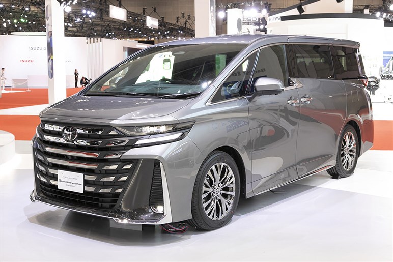 【VIPの隠密仕様】アルヴェル4人乗り「スペーシャスラウンジ」準備中。目立ちすぎLMより本命