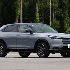 大幅改良で走りが激変「ヴェゼル」の買いは最上級「Z」の4WD。新設定ハントパッケージの評価は？ ...