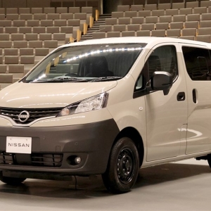【車中泊の日産!?】NV200バネット マイルーム公開。カジュアル系アウトドア車が次のトレンド？464万円から ...