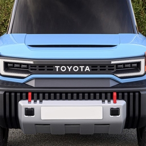 トヨタが予告する安価な「ミニランクル」の正体とは？ EV説や商用車ベース説、開発延期説まで浮上 ...